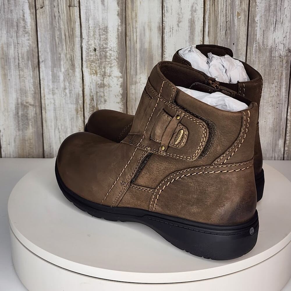 NEW - Clarks Women's Carleigh Style Mushroom Nubuck Ankle Boots - Size 7 M - Picture 5 of 9